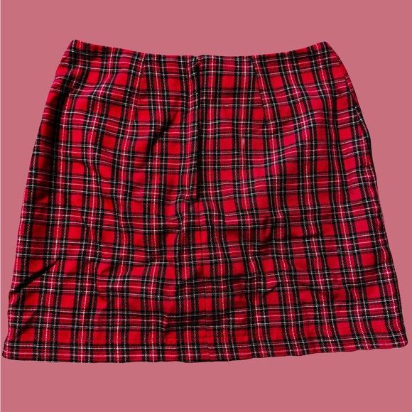 Plaid le chateau mini skirt 🌺 - Picture 1 of 3